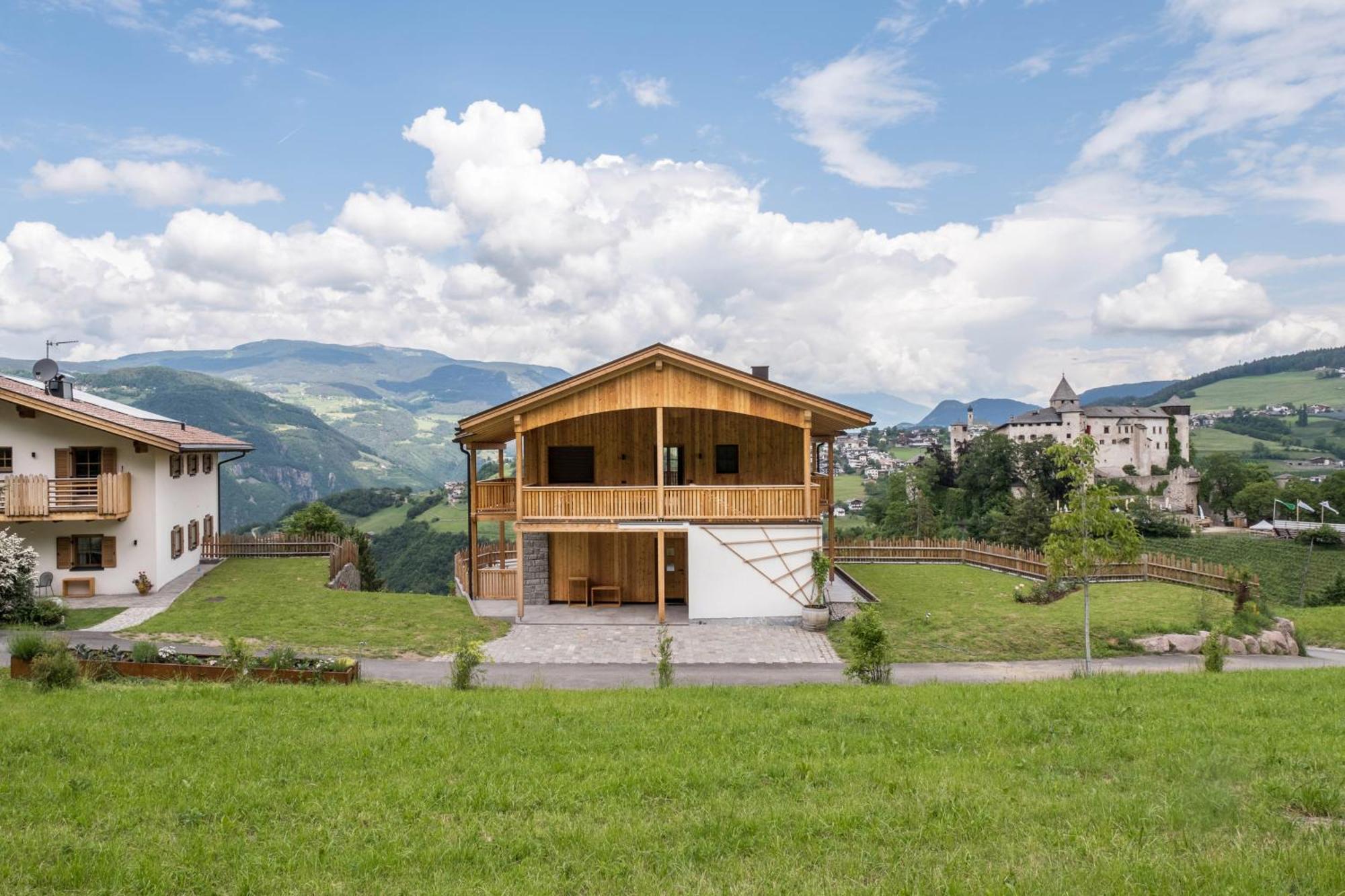 Haensel Und Gretel Schlosshof Umes エクステリア 写真