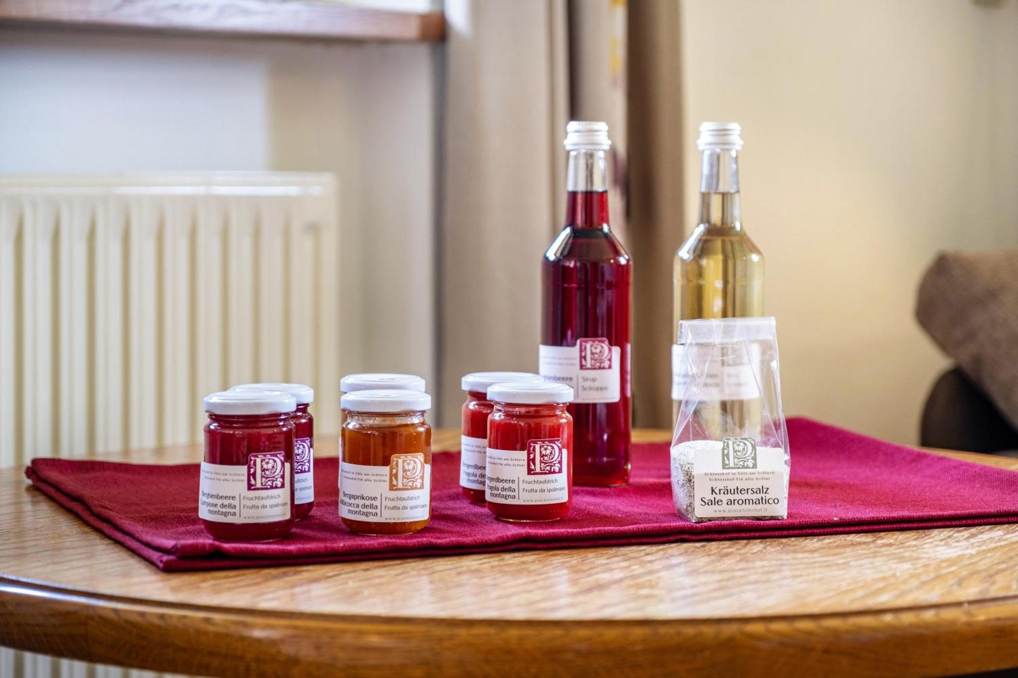 Haensel Und Gretel Schlosshof Umes エクステリア 写真